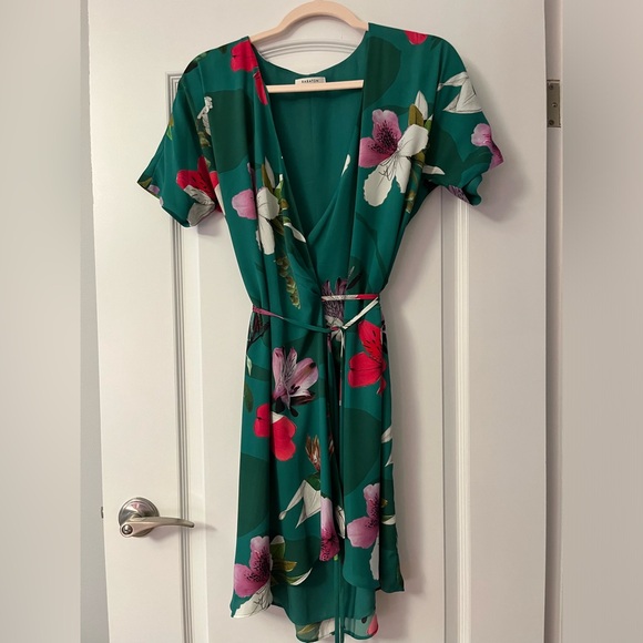 Babaton Wrap Dress Green with Flowers Like New - Picture 1 of 3